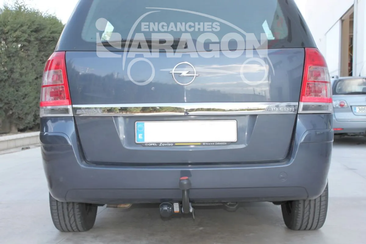 Фаркоп Aragon для Opel Zafira 2005-2014 E4519BA в 