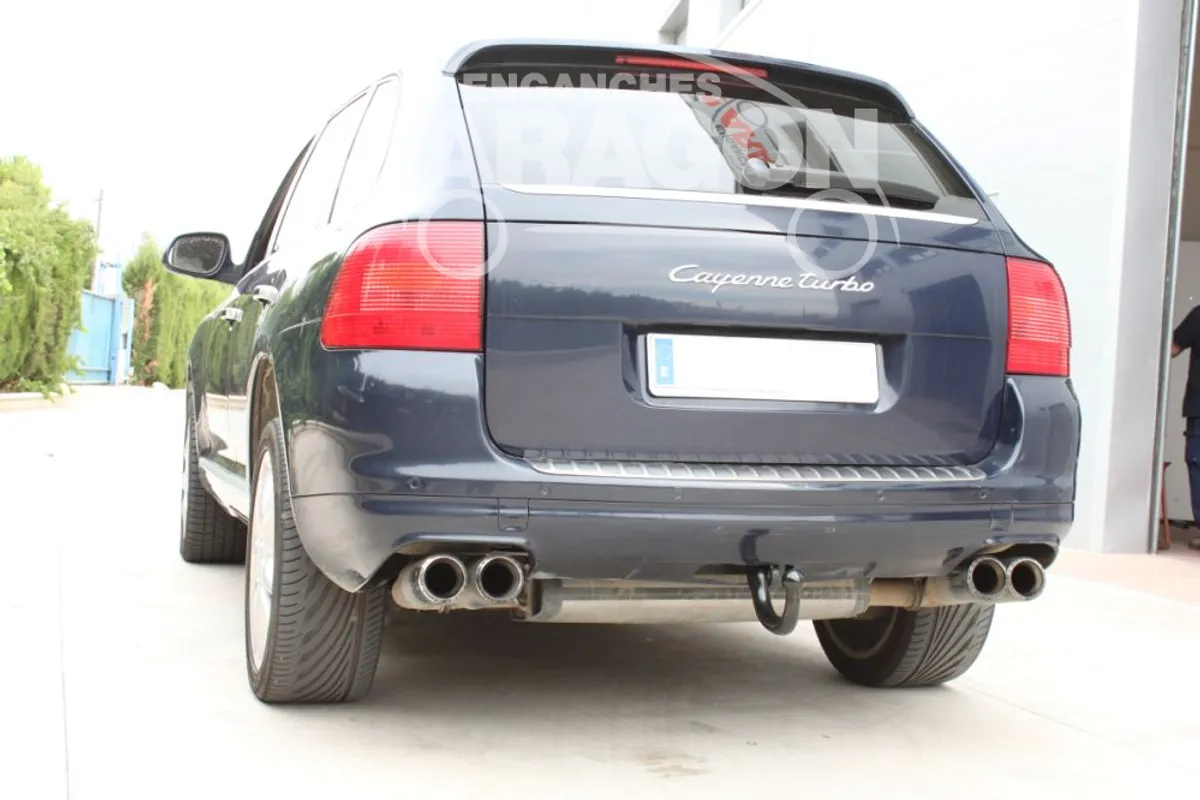 Фаркоп Aragon для Porsche Cayenne 2003-2010 E6710AV в 