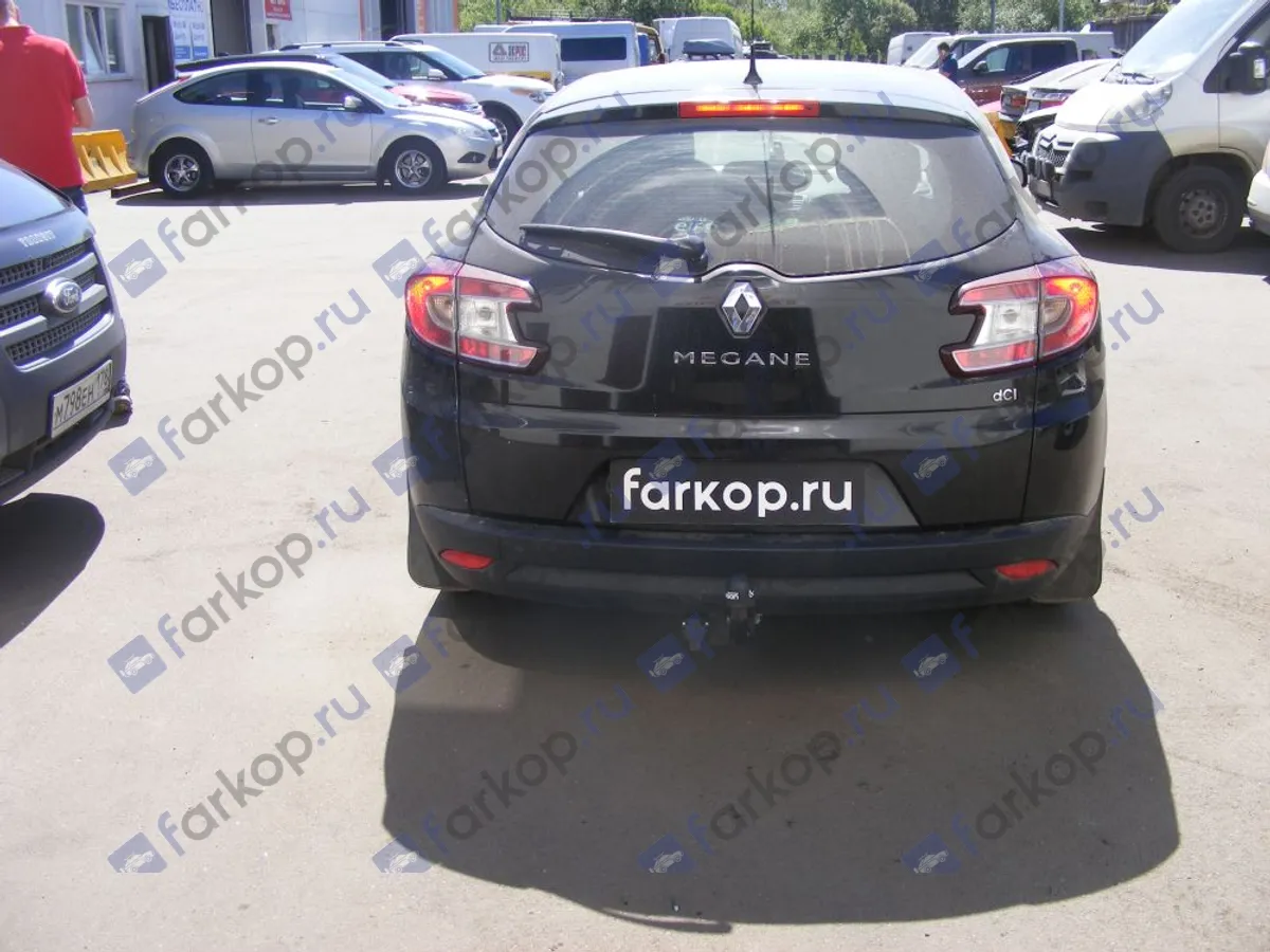 Фаркоп Aragon для Renault Megane (универсал) 2009-2016 E5230BA в 