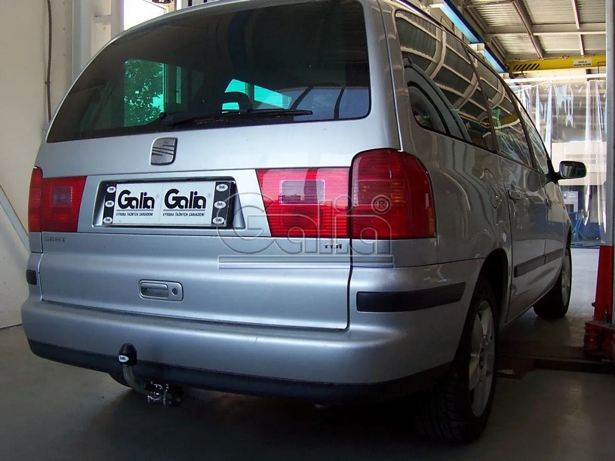 Фаркоп Galia для Seat Alhambra 2000-2010 F104C в 