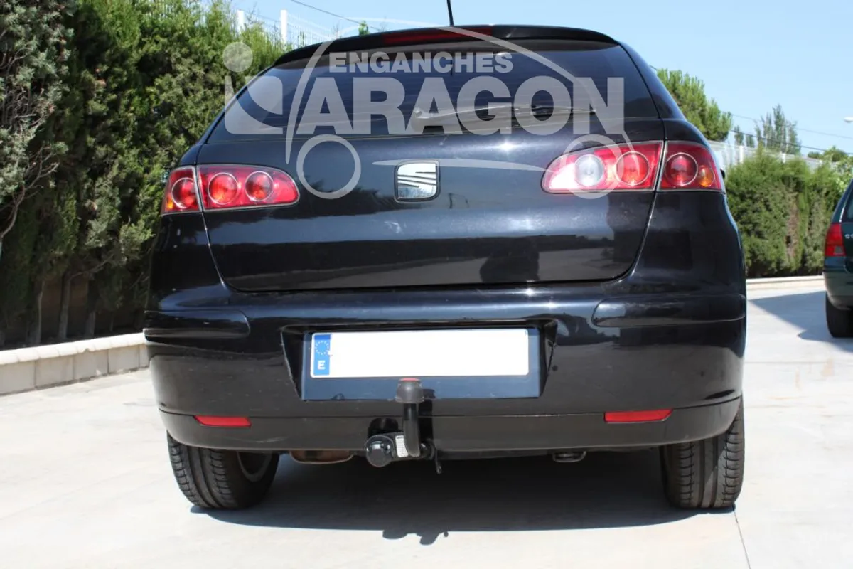 Фаркоп Aragon для Seat Ibiza 2002-2008 E5902AA в 