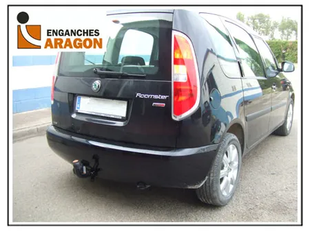 Фаркоп Aragon для Skoda Roomster 2006-2015 E0402AA в 