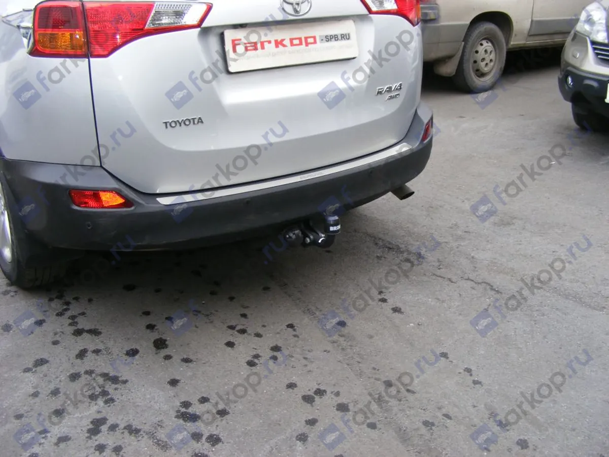 Фаркоп Brink для Toyota RAV4 2013-2019 570300 в 