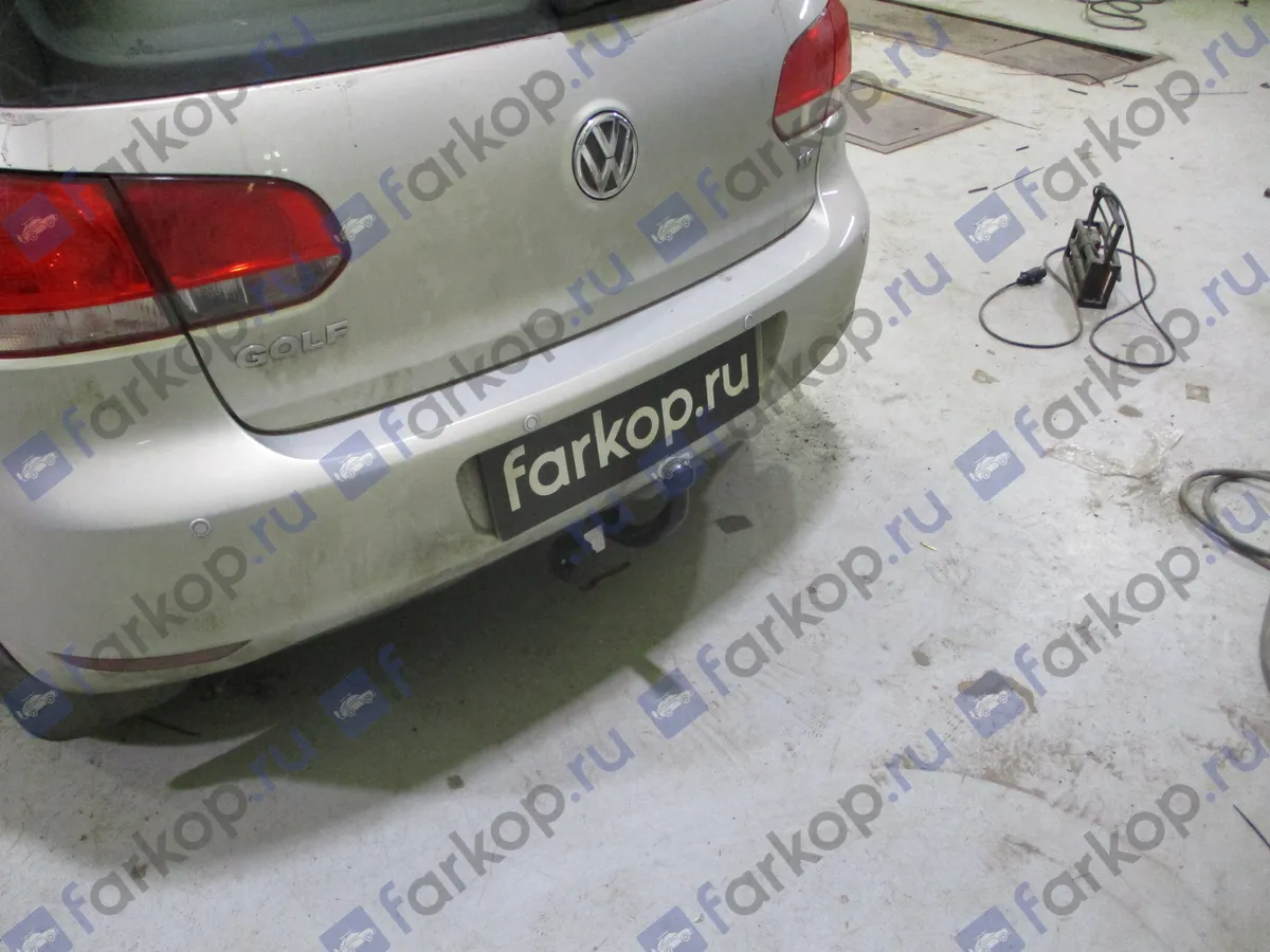 Фаркоп Imiola для Volkswagen Golf (хетчбек) 2008-2013 W.028 в 