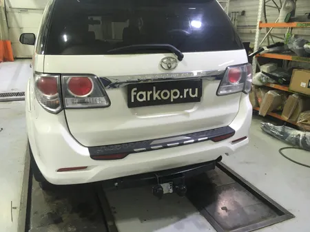 Фаркоп Лидер Плюс для Toyota Fortuner 2005-2016 T122-FC в 