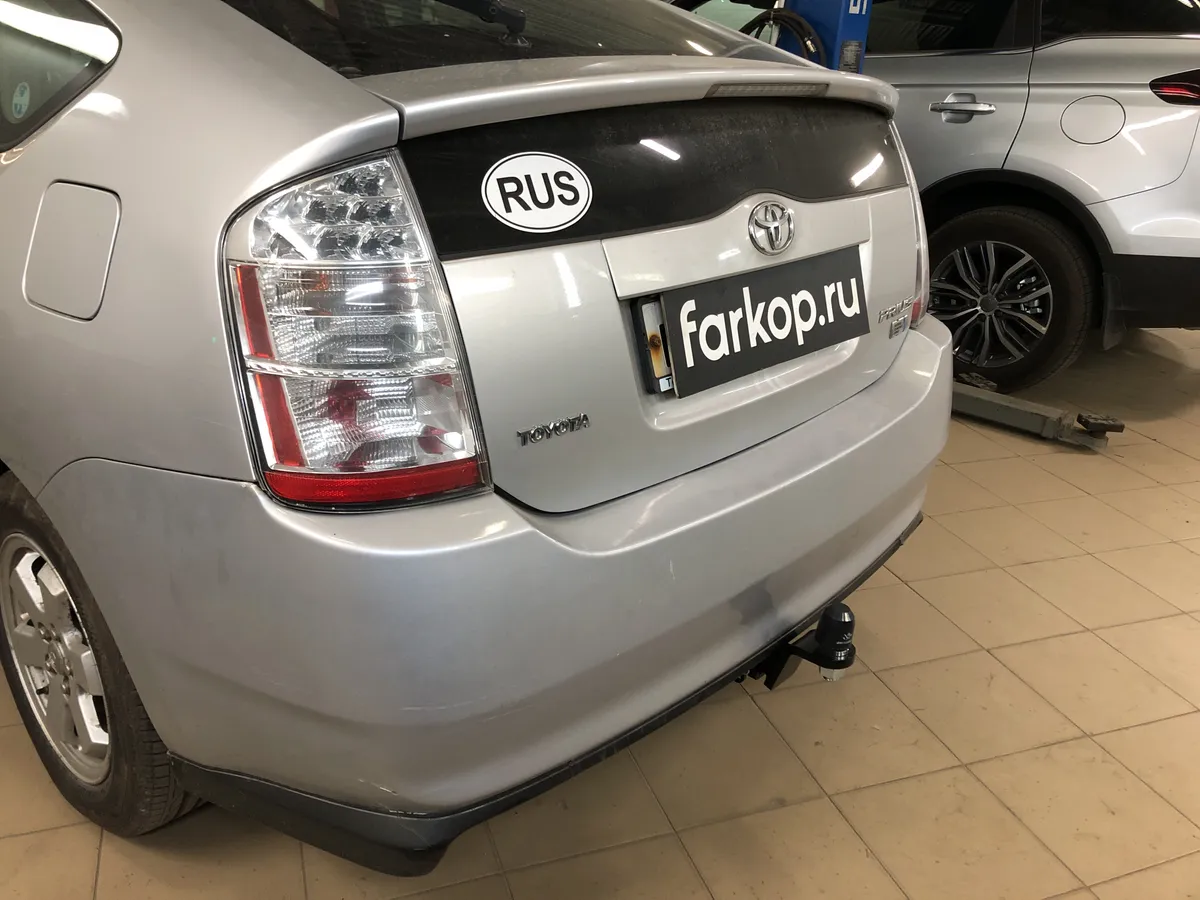 Фаркоп Уникар для Toyota Prius 2003-2011 22269E в 