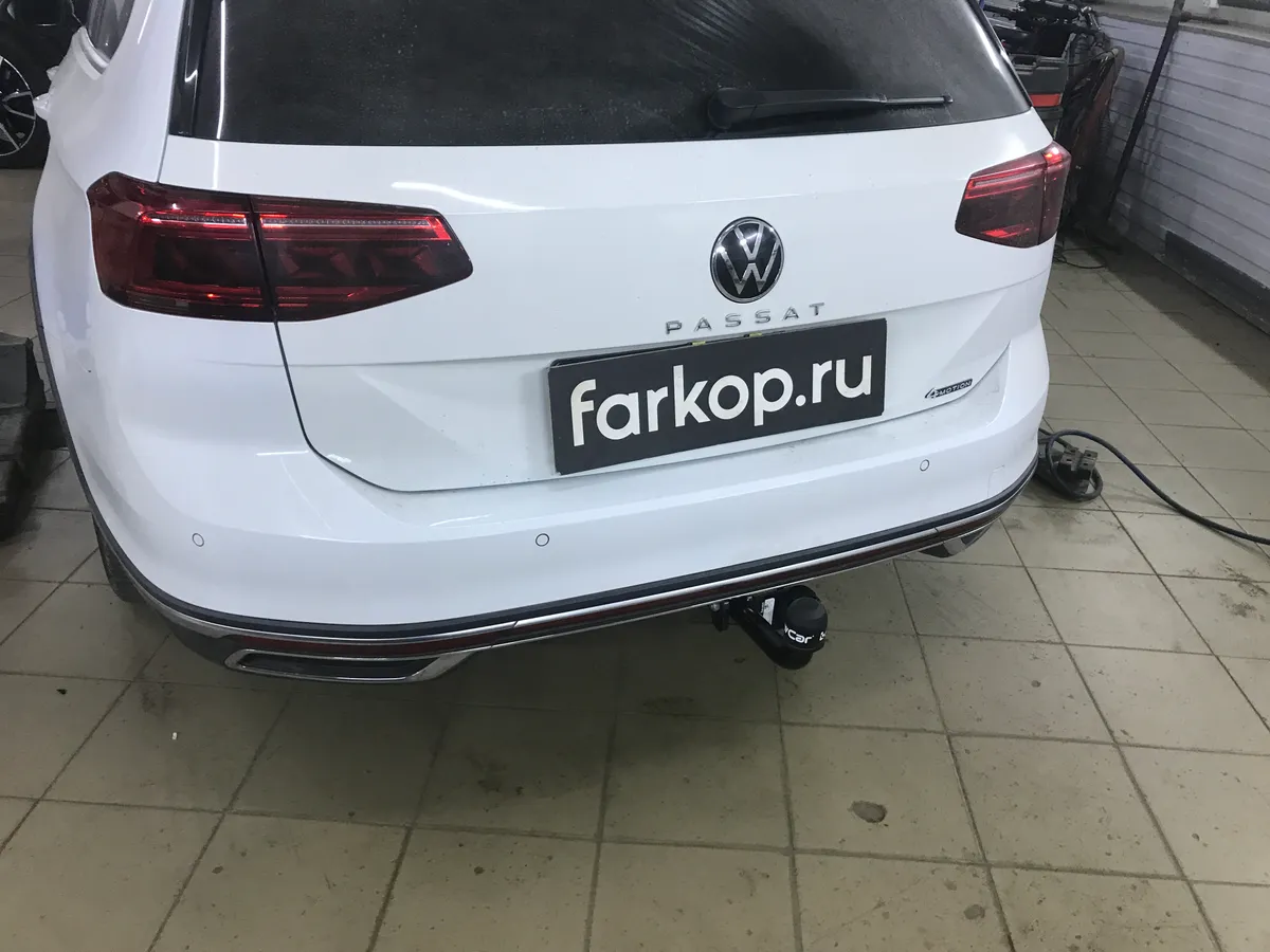 Фаркоп Aragon для Volkswagen Passat 2014- E5815AA в 