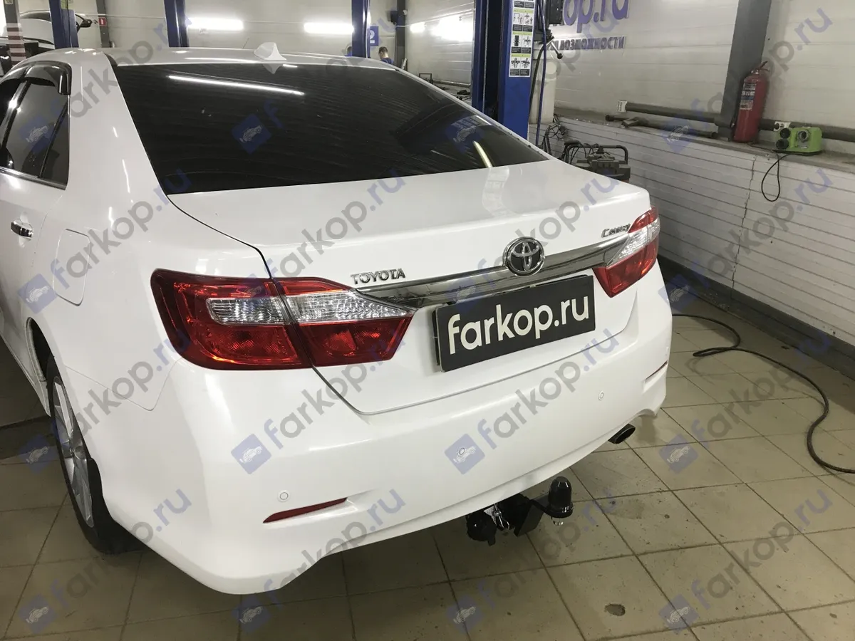 Фаркоп Уникар для Toyota Camry 2011-2018 27279E в 