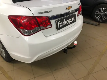 Фаркоп Трейлер для Chevrolet Cruze (седан, хетчбек) 2009-2015 9450 в 