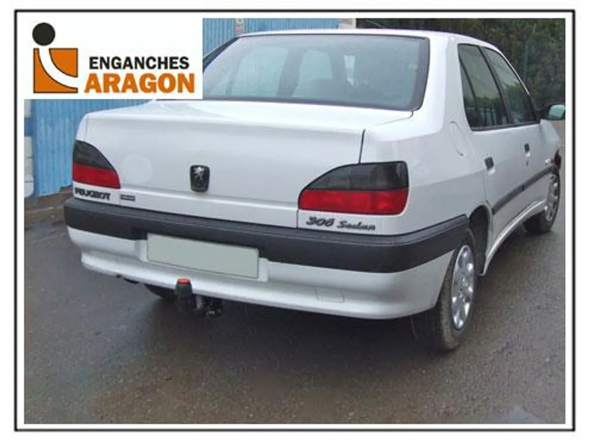 Фаркоп Aragon для Peugeot 306 1995-2002 E4708AA в 