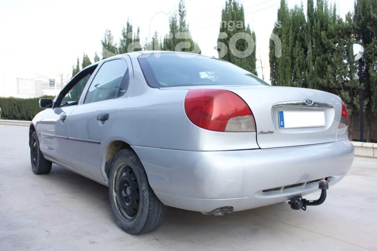 Фаркоп Aragon для Ford Mondeo 1996-2000 E2008BA в 