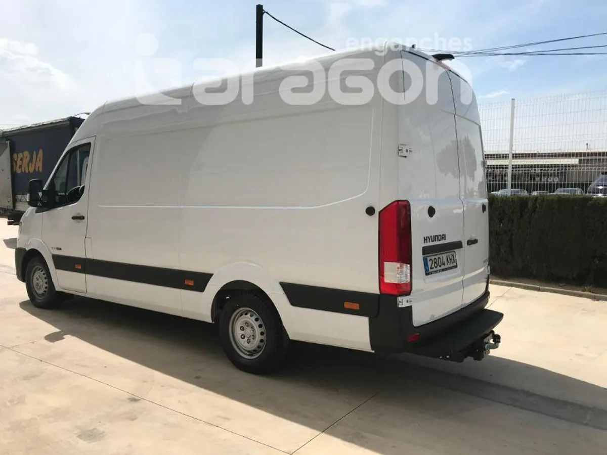 Фаркоп Aragon для Hyundai H350 2015- E2519AC в 