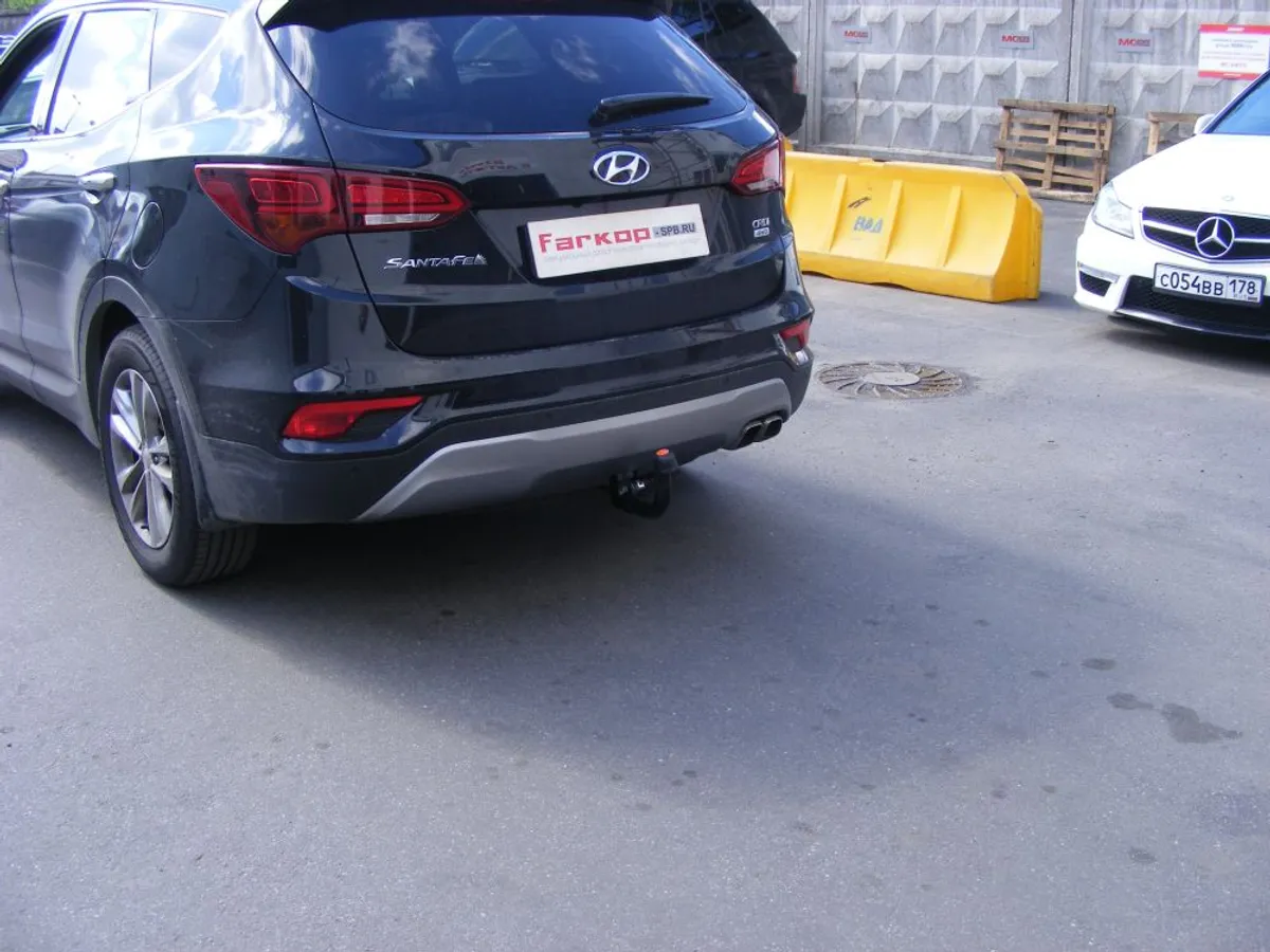 Фаркоп Aragon для Hyundai Santa Fe 2012-2018 E2503CV в 