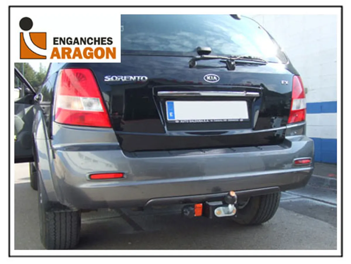 Фаркоп Aragon для Kia Sorento 2002-2006 E3004AC в 