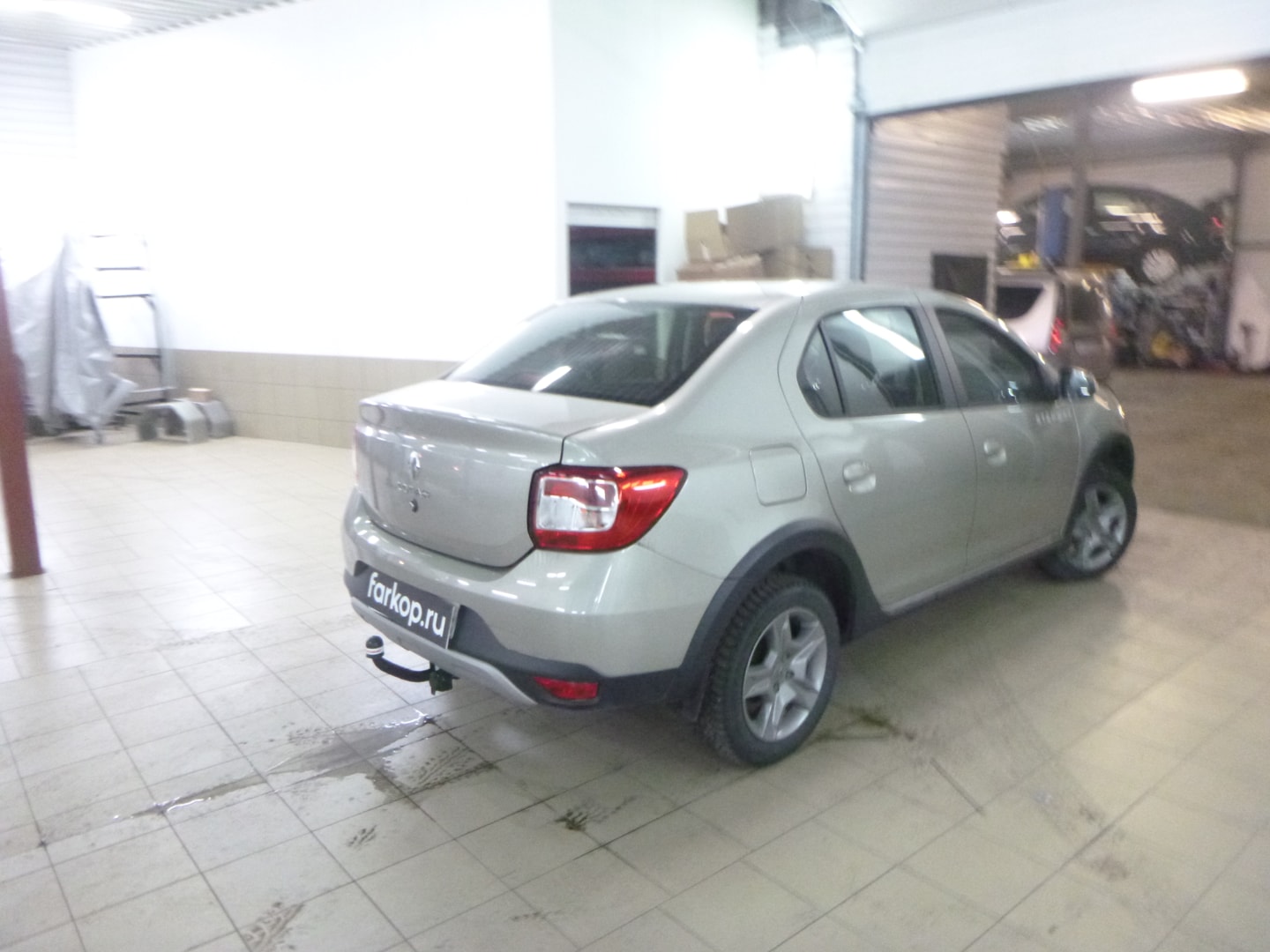 Установлен фаркоп на Renault Logan Stepway