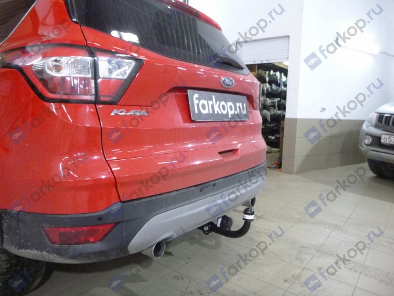 Установлен фаркоп Bosal на Ford Kuga 2