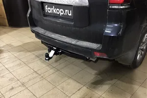 Установили фаркоп Бизон для Toyota Land Cruiser Prado J150 2019 г.
