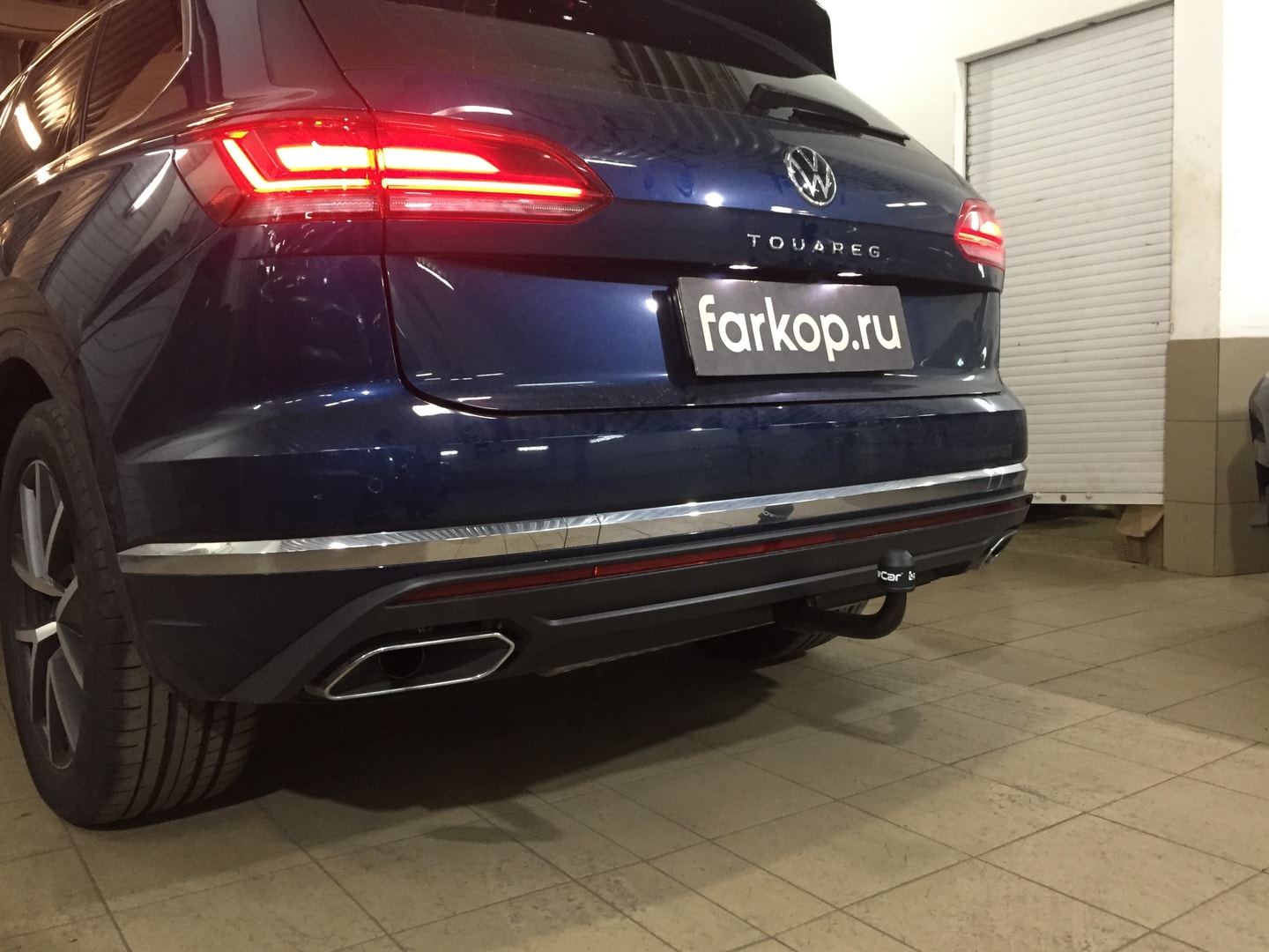 Установили фаркоп Aragon для Volkswagen Touareg 2021 г.