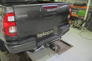 Установили фаркоп PT GROUP для Toyota Hilux 2021 г.