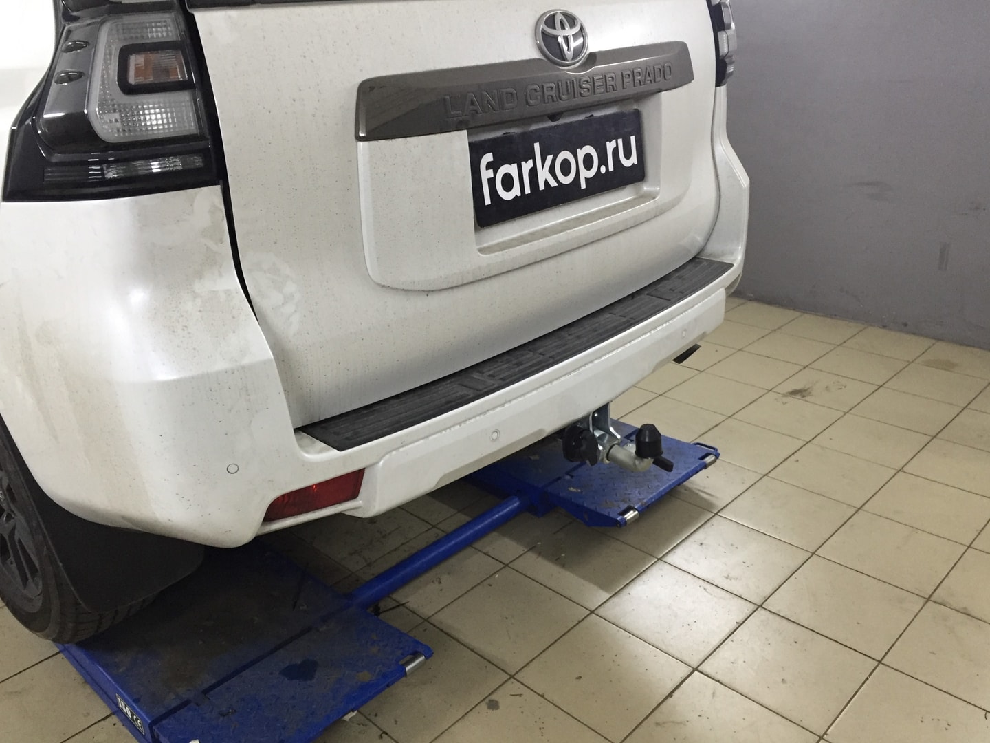 Установили фаркоп Galia для Toyota Land Cruiser Prado J150 2021 г.