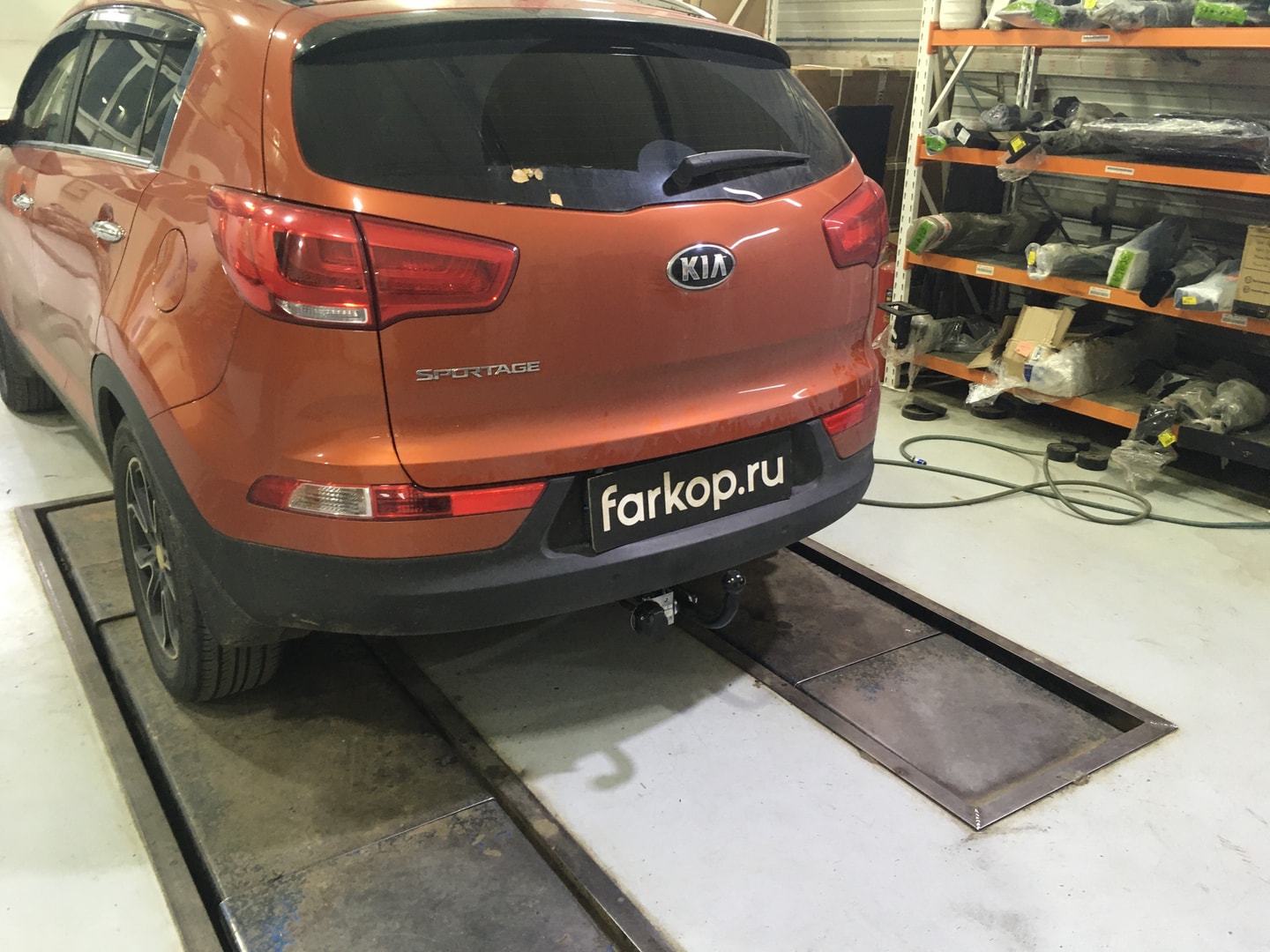 Установили фаркоп Лидер Плюс для Kia Sportage 2014 г.