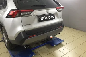 Установили фаркоп Трейлер для Toyota RAV4 2021 г.