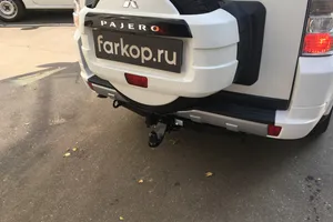 Установили фаркоп Бизон для Mitsubishi Pajero 2014 г.