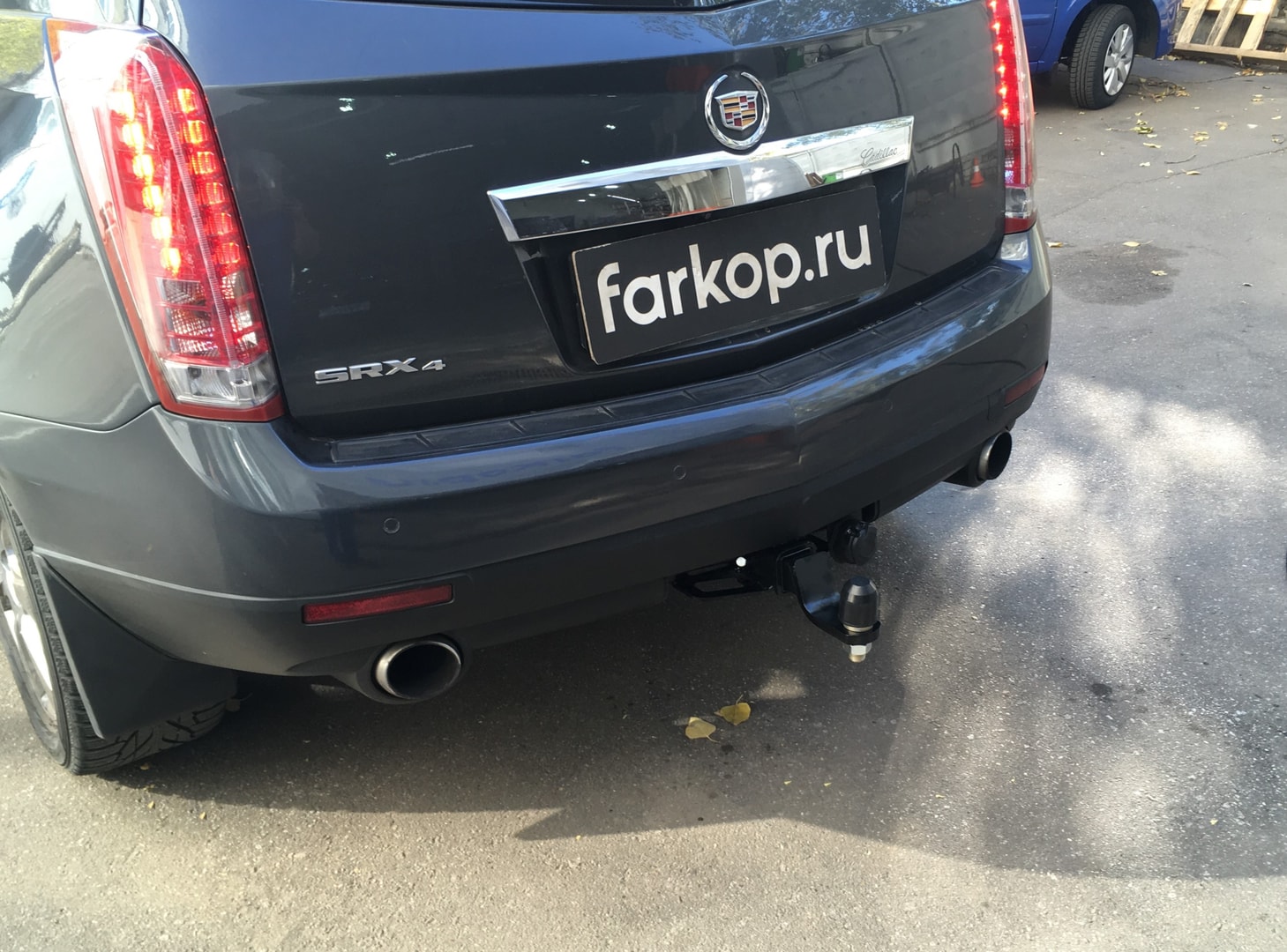 Установили фаркоп Baltex для Cadillac SRX 2010 г.