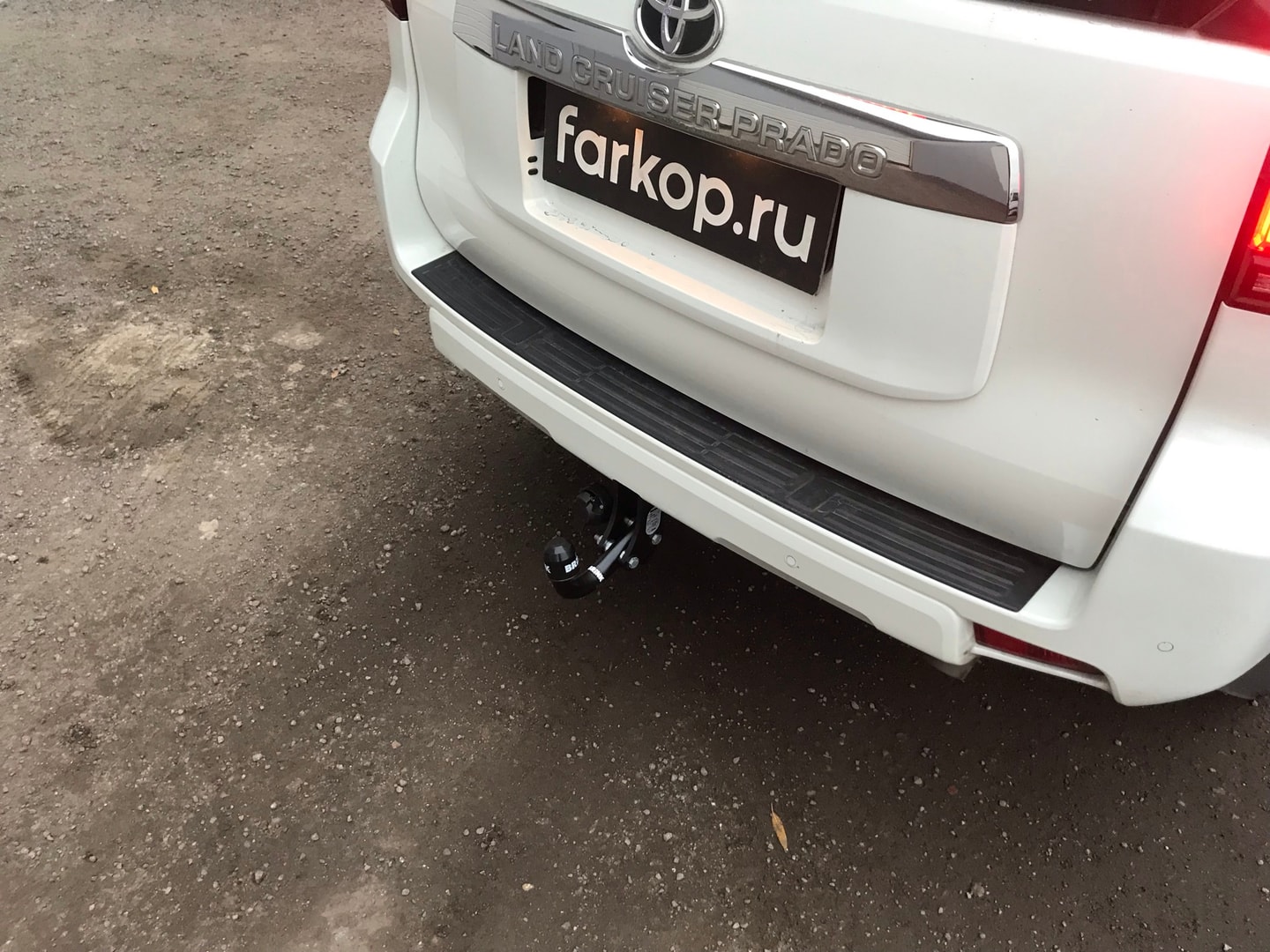 Установили фаркоп Brink для Toyota Land Cruiser Prado J150 2018 г.