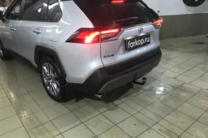Установили фаркоп Baltex для Toyota RAV4 2021 г.