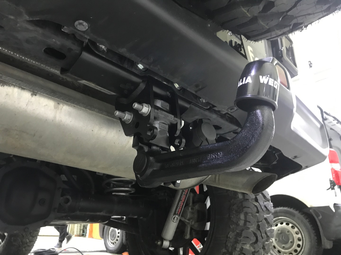 Установили фаркоп Westfalia для Jeep Wrangler IV 2020 г. Установили фаркоп Westfalia для Jeep Wrangler IV 2020 г.