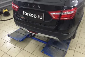 Установили фаркоп Oris для Lada Vesta SW Cross 2022 г.