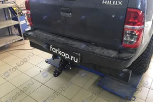 Установили фаркоп Baltex для Toyota Hilux 2014 г.