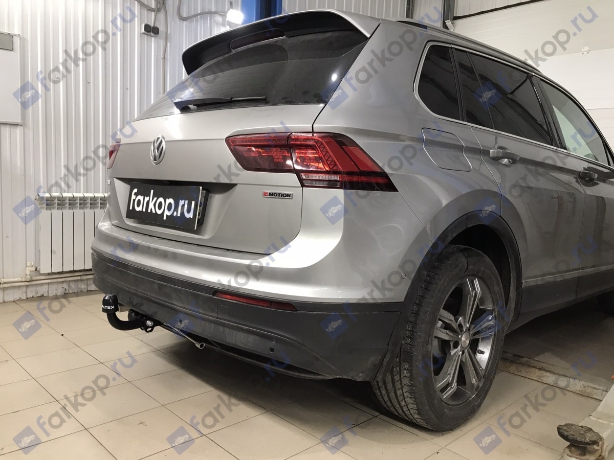 Установили фаркоп Baltex для Volkswagen Tiguan 2017 г.