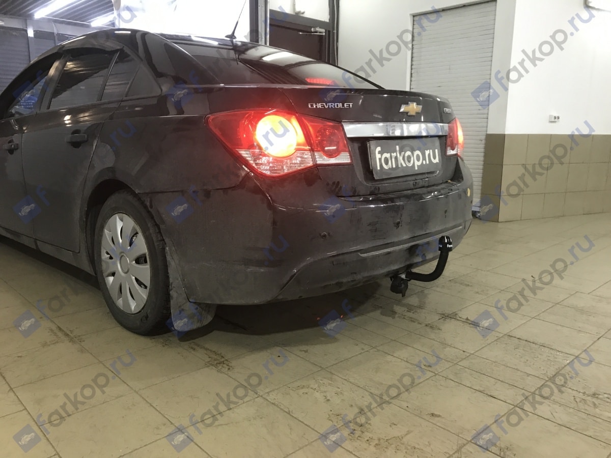 Установили фаркоп Лидер Плюс для Chevrolet Cruze 2009-2015 г.в. Установили фаркоп Лидер Плюс для Chevrolet Cruze 2009-2015 г.в.