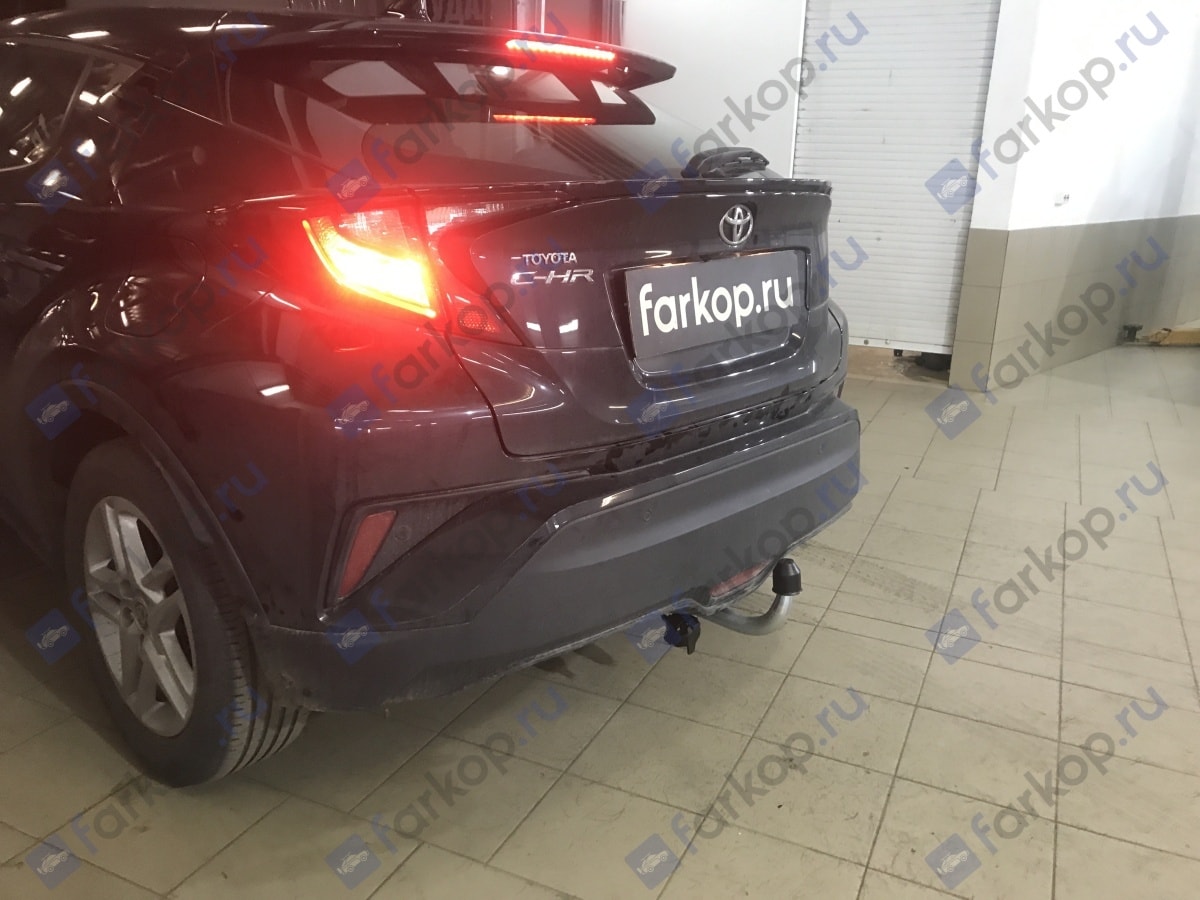 Установили фаркоп Galia для Toyota C-HR 2020 г.в.