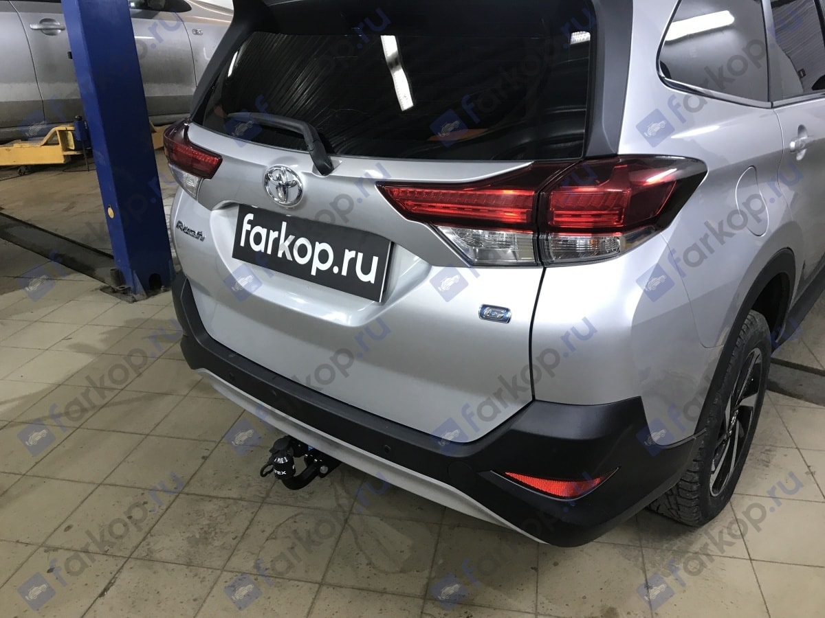 Установили фаркоп Baltex для Toyota Rush 2017 г.в. Установили фаркоп Baltex для Toyota Rush 2017 г.в.