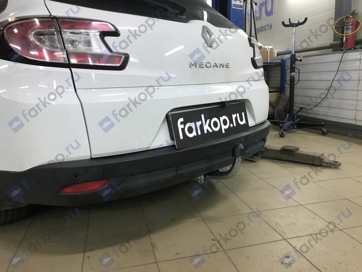 Установили фаркоп Galia для Renault Megane 2016 г.в.