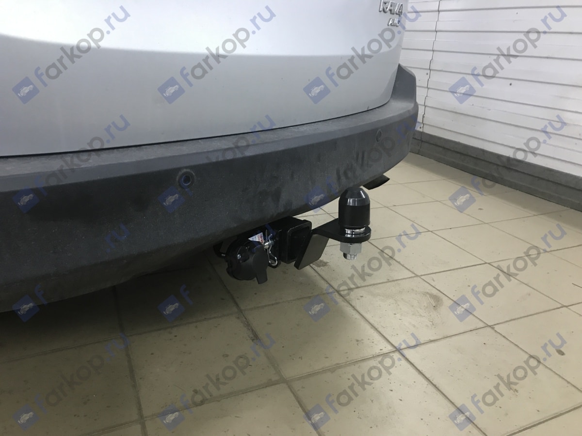 Установили фаркоп Уникар для Toyota RAV4 2013 г.в.