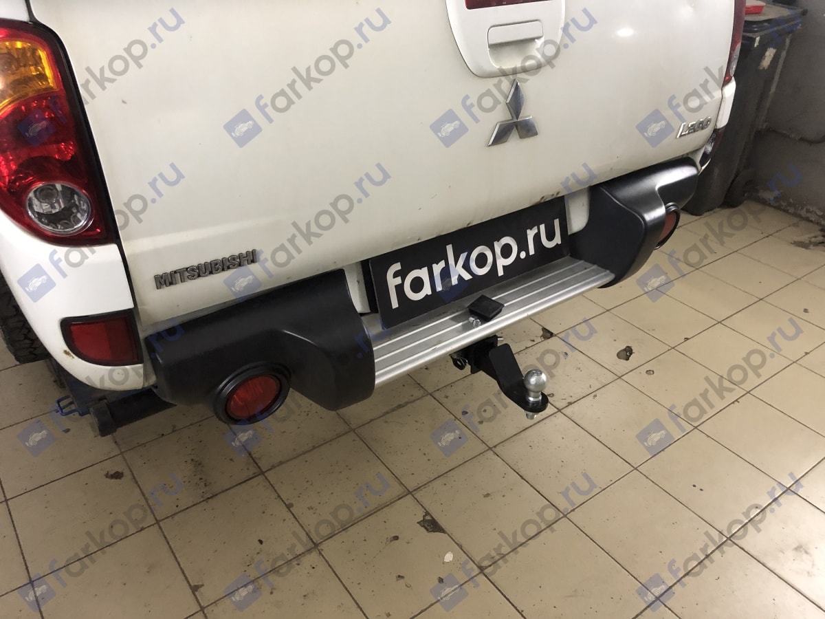 Установили фаркоп Лидер Плюс для Mitsubishi L200 2013 г.в. Установили фаркоп Лидер Плюс для Mitsubishi L200 2013 г.в.