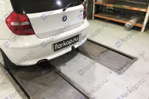 Установили фаркоп Steinhof для BMW 1 серия 2008 г.в.