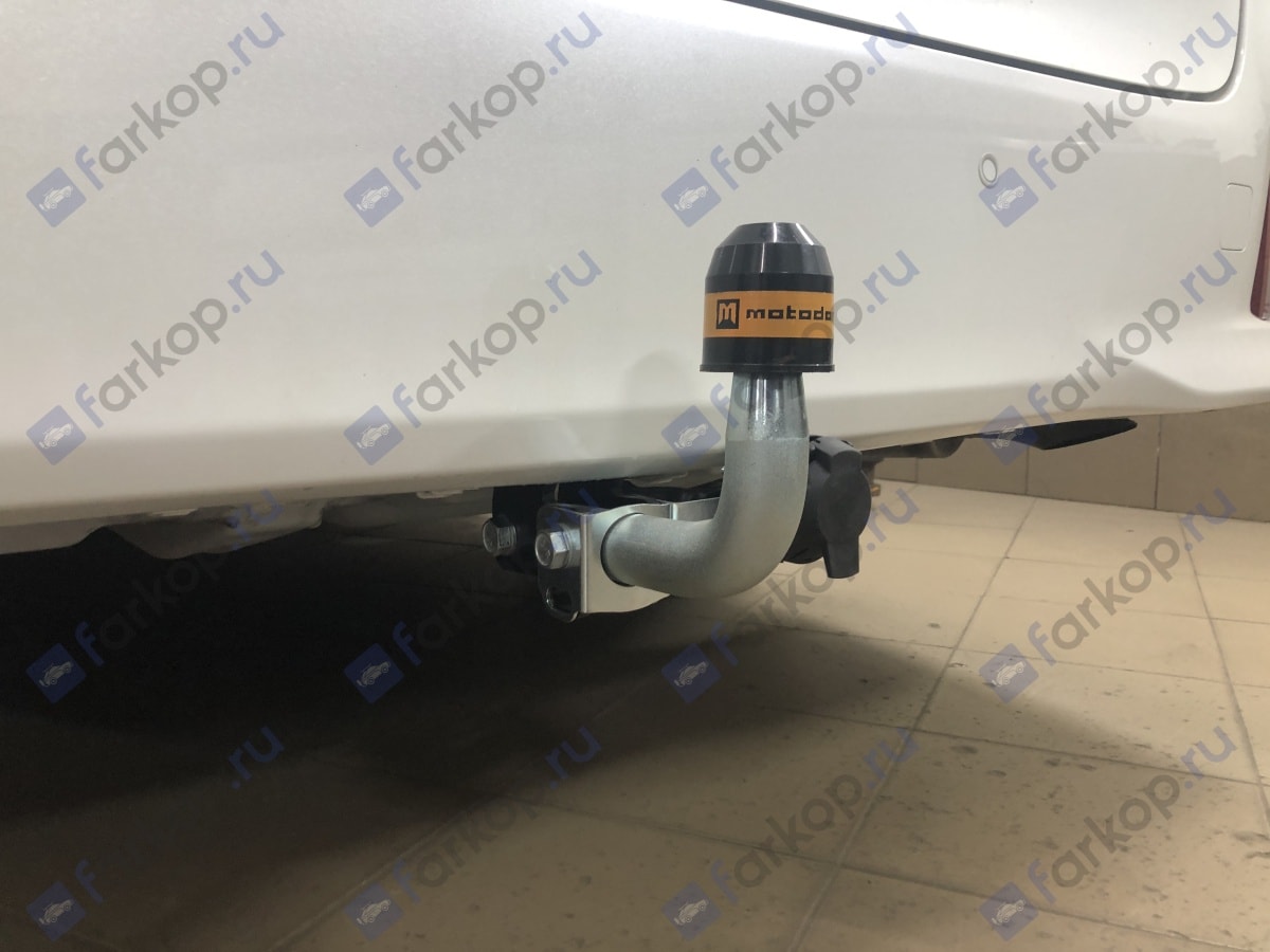 Установили фаркоп Motodor для Toyota Vellfire 2019 г.в.
