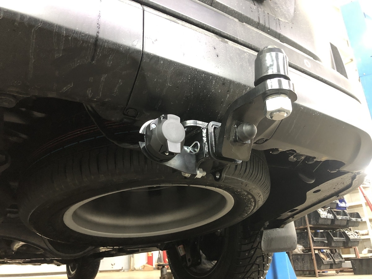 Установили фаркоп TowRus для Toyota Land Cruiser J300 2024 г.в Установили фаркоп TowRus для Toyota Land Cruiser J300 2024 г.в