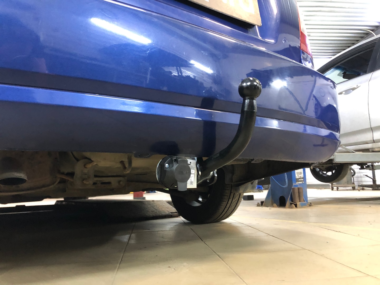 Установили фаркоп Лидер Плюс для Chevrolet Lacetti (седан) 2004-2013 г.в. Установили фаркоп Лидер Плюс для Chevrolet Lacetti (седан) 2004-2013 г.в.