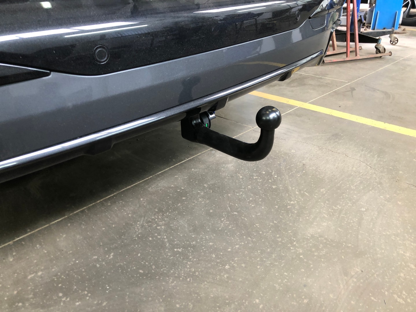 Установили фаркоп Steinhof для BMW X7 2019-2025 г.в. Установили фаркоп Steinhof для BMW X7 2019-2025 г.в.