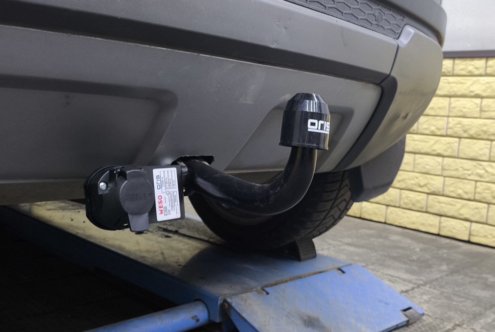 Установили фаркоп Oris для Land Rover Evoque 2011-2018 г. в. Установили фаркоп Oris для Land Rover Evoque 2011-2018 г. в.