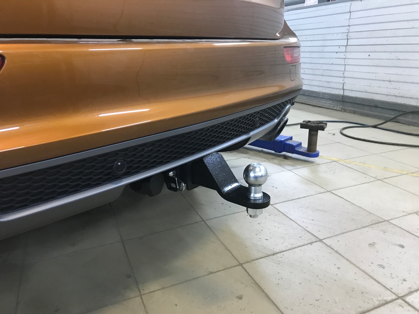 Установили фаркоп Лидер Плюс для Audi Q5 2008-2017 г.в. Установили фаркоп Лидер Плюс для Audi Q5 2008-2017 г.в.