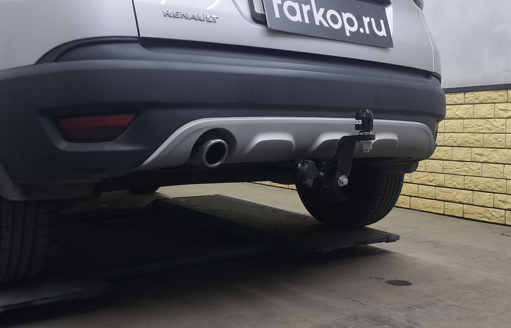 Установили фаркоп Oris для Renault Kaptur 2018 г. в.