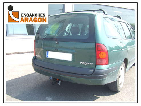 Фаркоп Aragon для Renault Megane (универсал) 2000-2002 E5220AA в 