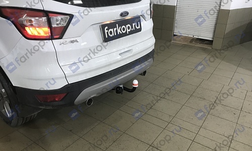 Установили фаркоп Трейлер для Ford Kuga 2013 г.в.